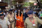 Deepika Padukone seeks bleesings at siddhivinayak temple for Piku on 6th May 2015